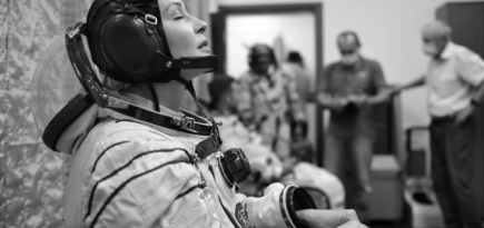 Появились новые снимки подготовки Юлии Пересильд к полету на МКС