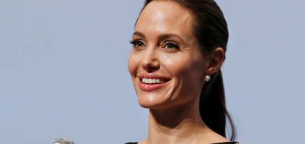 Анджелина Джоли станет крестной матерью для лауреата премии Trophée Chopard