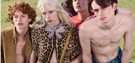 Valentino показал рекламную кампанию новой модели сумки Nellcôte