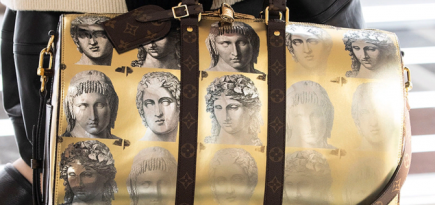 Louis Vuitton выпустил коллекцию аксессуаров, вдохновленную античностью