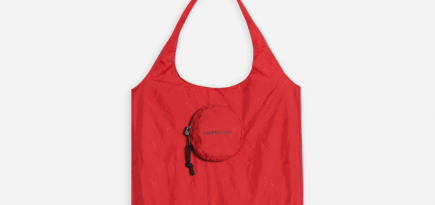 Balenciaga представил шоппер для походов в супермаркет