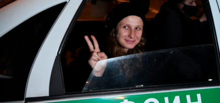 Деятели искусства призвали российское правительство прекратить преследование участниц Pussy Riot