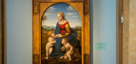 Посетители Эрмитажа первыми увидят Мадонну Рафаэля из Лувра после реставрации