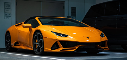 Apple наняла топ-менеджера Lamborghini для работы над электрокаром
