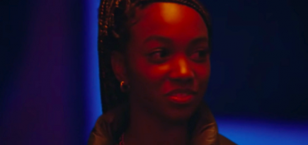 Amazon выпустил праздничное видео с фрагментом нового трека Адель