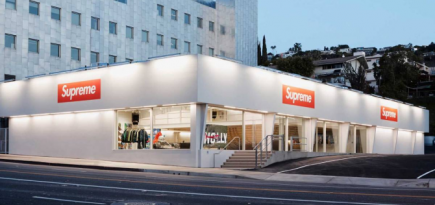 Компания EssilorLuxottica заявила о покупке Supreme