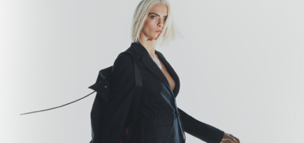 Karl Lagerfeld показал кампанию коллаборации с Карой Делевинь
