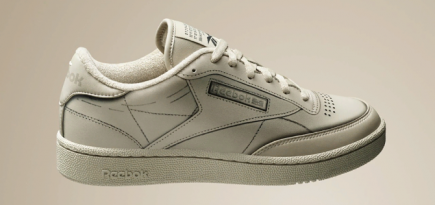 Maison Margiela и Reebok выпустили кроссовки-таби в бежевом оттенке