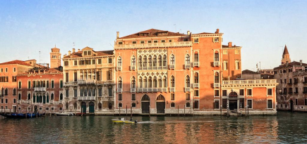 Дизайнер Дрис Ван Нотен приобрел Палаццо Пизани Моретта