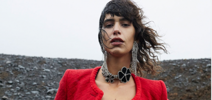 Saint Laurent показал одежду и аксессуары из праздничной коллекции