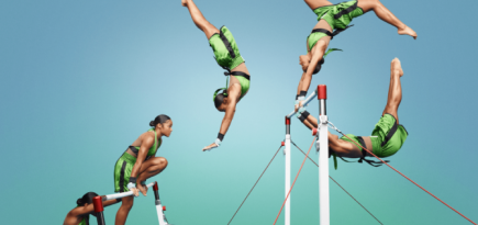 В рекламной кампании Dior Vibe снялись восемь профессиональных спортсменок