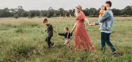 Семьям проживающих в России иностранцев разрешили въезд в страну