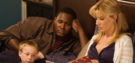 Герой фильма «Невидимая сторона» подал в суд на приемных родителей