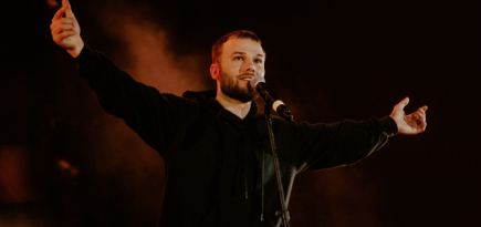 Белорусский певец Макс Корж отменил концертный тур