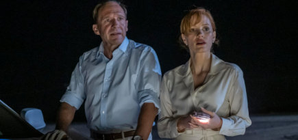 Рэйф Файнс и Джессика Честейн сбивают незнакомца в трейлере фильма «Прощенный»