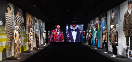 Louis Vuitton снова открыл выставку, посвященную коллаборациям