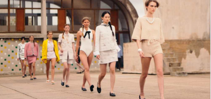 Chanel проведет повторный показ круизной коллекции в Гонконге