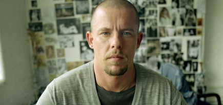 Кинотеатр «Пионер» покажет фильмы о Мартине Маржеле и Александре Маккуине