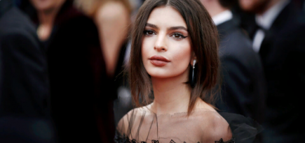 Эмили Ратаковски стала спонсором юношеских баскетбольных команд в Ирландии