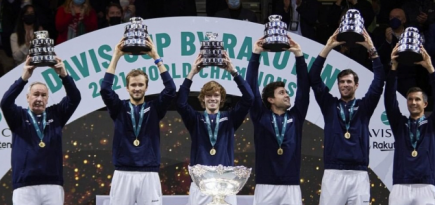 Сборная России по теннису впервые за 15 лет выиграла Кубок Дэвиса