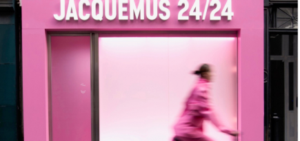 Jacquemus открыл полностью розовый поп-ап в Париже