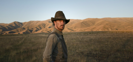 «Власть пса» и «Вестсайдская история»: стали известны обладатели премии «Золотой глобус»