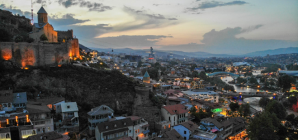 Грузия разрешила туристам въезд в страну без справок о вакцинации и ПЦР-тестов