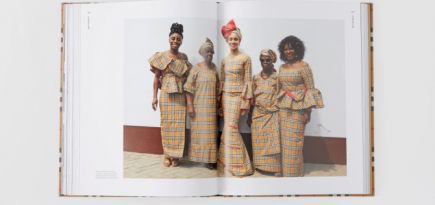 Burberry выпускает первую книгу в честь 160-летнего юбилея