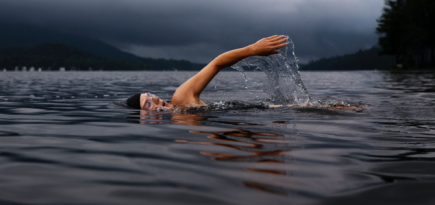 Россиян и белорусов допустили до индивидуальных соревнований по водным видам спорта