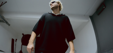 «Яндекс Плюс» выяснил, что россияне стали чаще слушать танцевальную музыку