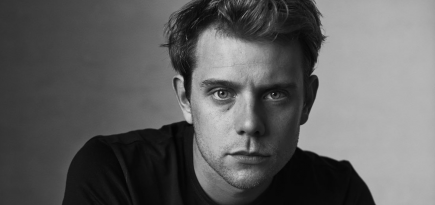 Джонатан Андерсон стал новым гостем подкаста Беллы Фрейд