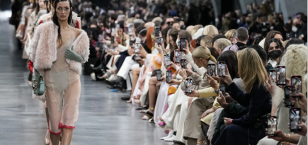 Wallpaper поделился ожиданиями от грядущих Недель моды весна-лето 2025