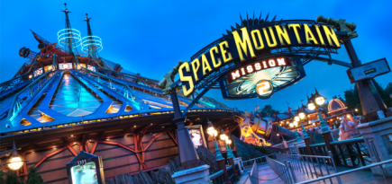 Disney выпустит фильм по мотивам аттракциона Space Mountain из Диснейленда