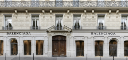 Balenciaga возвращается в историческую штаб-квартиру бренда