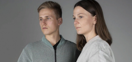 Студенты финского университета создали куртки со встроенными солнечными батареями