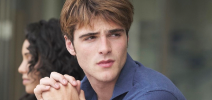 В российский прокат выйдет фильм «Сладкий восток» с Джейкобом Элорди