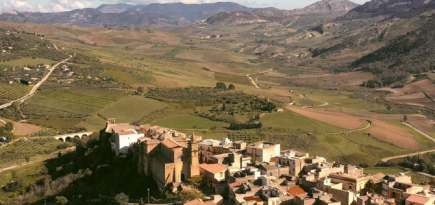 Airbnb предлагает бесплатно пожить год в доме на Сицилии