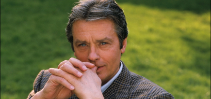 На аукцион выставят картины и скульптуры из коллекции Алена Делона