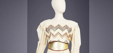 На аукционе продадут редкие платья авторства Карла Лагерфельда