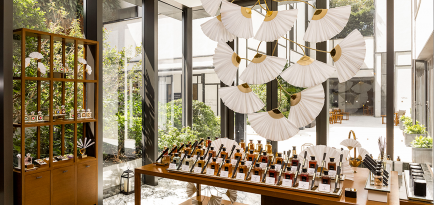 Отель Rosewood Hong Kong запустил коллаборацию с Guerlain