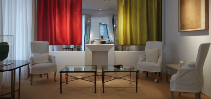 Почти 1 300 лотов из личной коллекции Юбера де Живанши выставят на торги