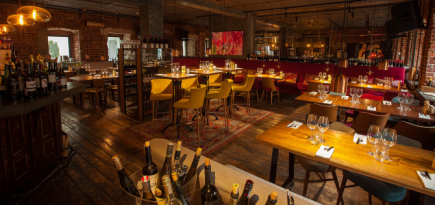 Гастробар Blush отмечает первый юбилей в стиле казино