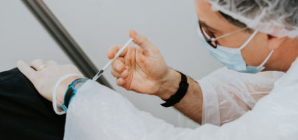 QR-код теперь можно получить при наличии антител