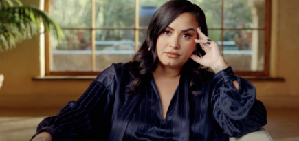 Деми Ловато станет режиссером и снимет документальный фильм «Ребенок-звезда» для Hulu