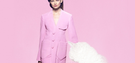 Тенденция: цвет оттенка bubble gum