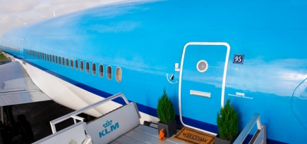 Pop-up-отель на борту самолета в аэропорту Амстердама