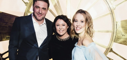 Гости благотворительного аукциона платьев Золушки