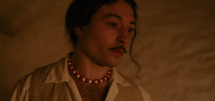 Эзра Миллер появился в роли Сальвадора Дали в трейлере байопика «Далилэнд»