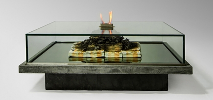 Объект желания: кофейный столик со сгорающими евро
