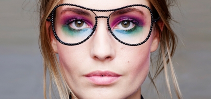 Карл Лагерфельд снял лукбук весенней коллекции Chanel